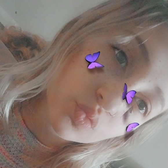 Meet your Posher, Bri - Picture 1 of 1